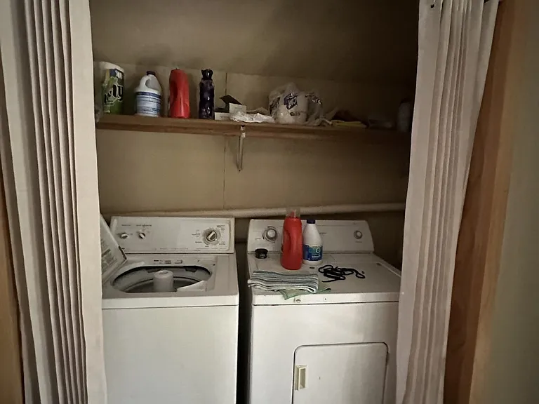 803 Niagara St — Photo 10