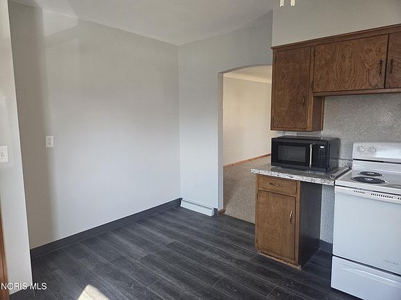 5th image of 404 S Fayette St