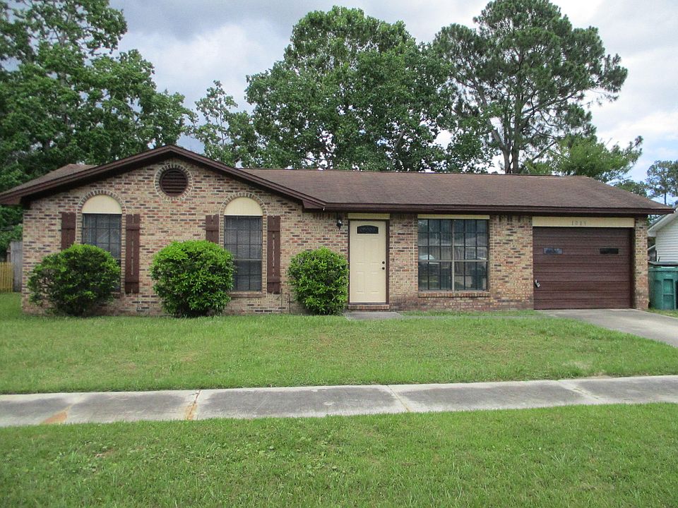 1st image of 1009 Aspen Ct
