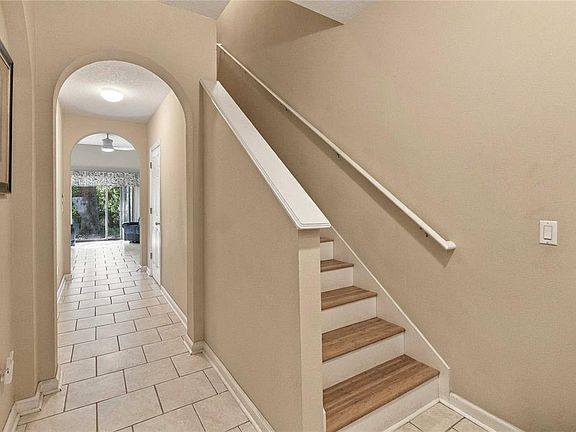 4th image of 933 PINE POINTE LANE