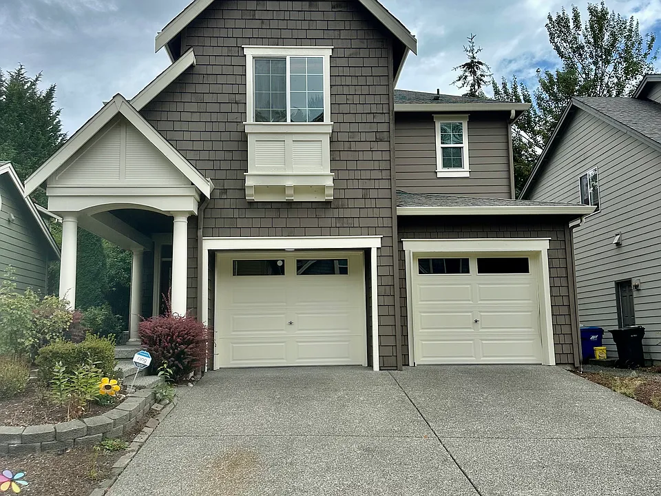 630 Kitsap Ave NE
