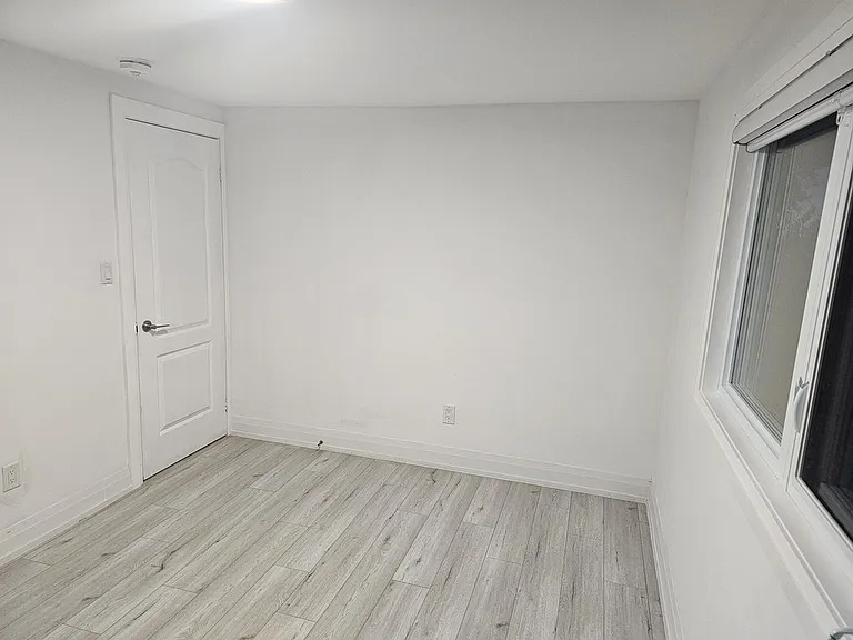 38 Wanda Rd — Photo 15