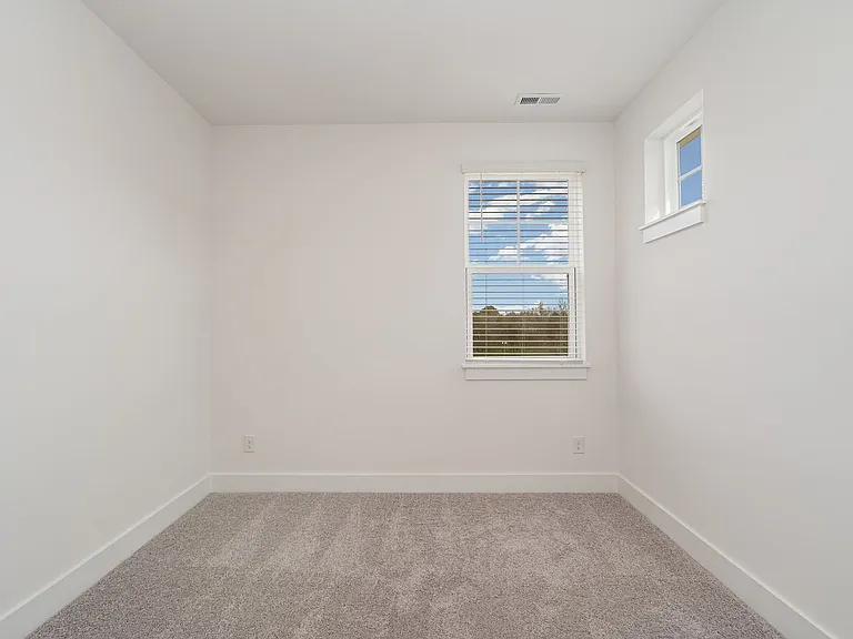 725 Caraway Ln — Photo 13