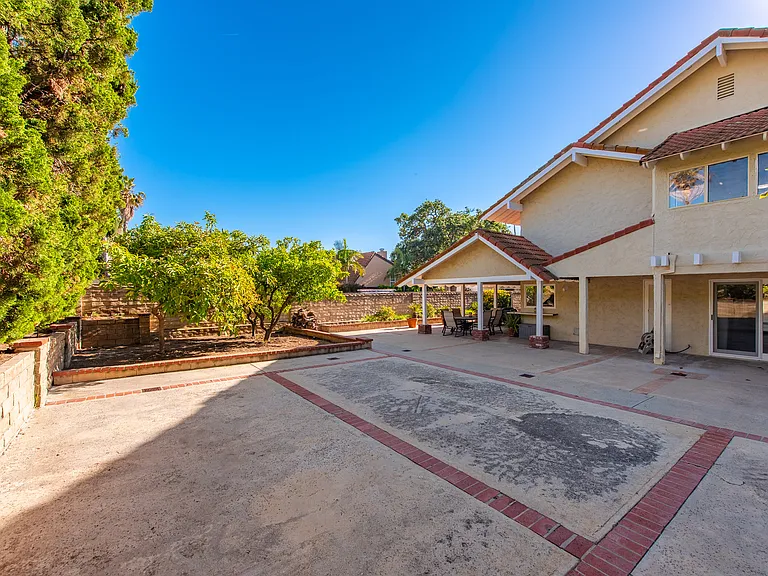 4500 Yorkfield Ct — Photo 57