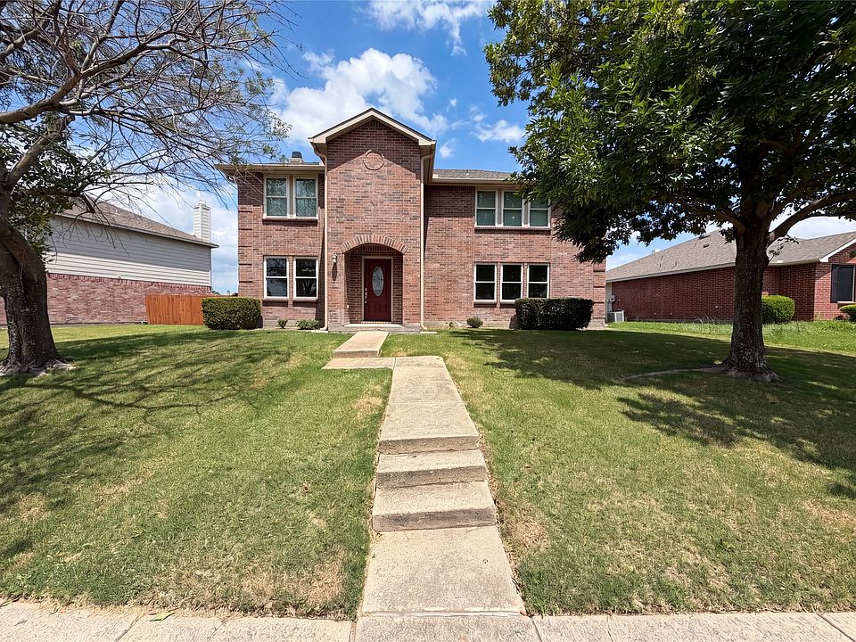 1st image of 2904 Lake Vista Dr