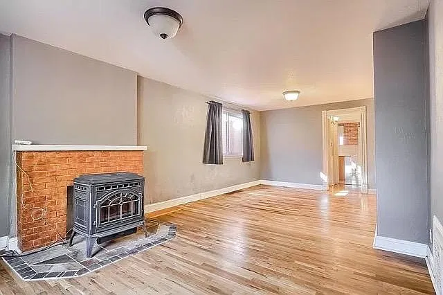 831 Galapago St — Photo 4