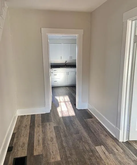 1710 Hughes St #1 — Photo 3