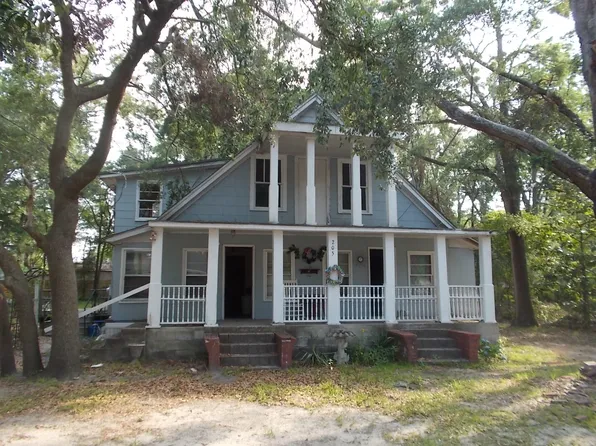 205 Oak St, Kingstree, SC 29556