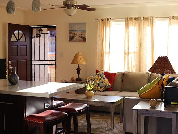 2nd image of 4630 Bayard St