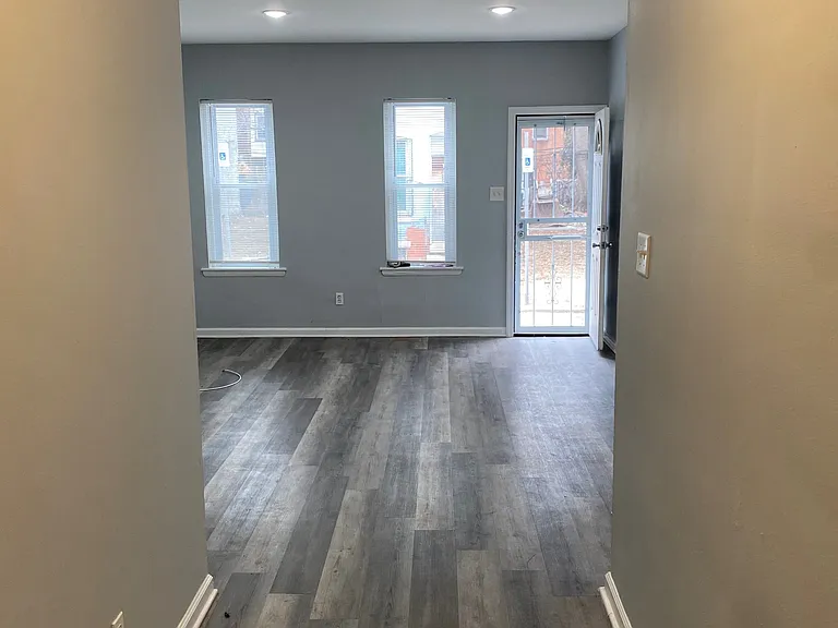 3930 Reno St — Photo 4