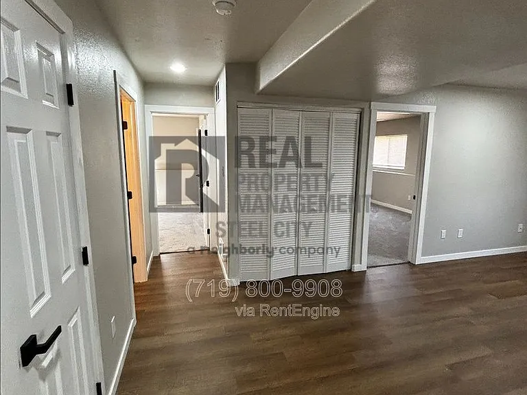 326 W Golden Eagle Way — Photo 4