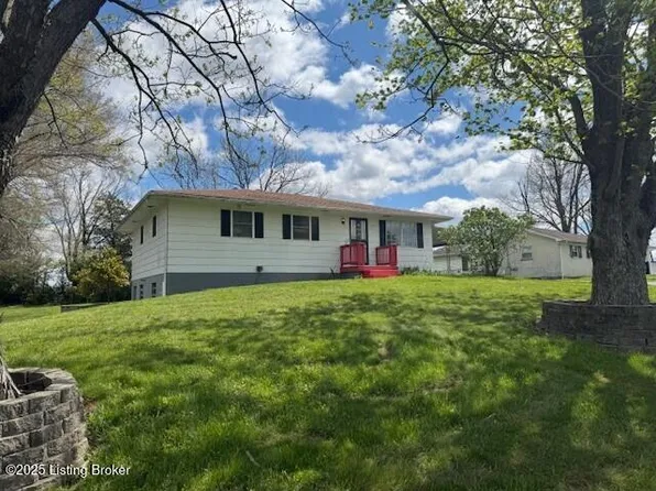 77 Juniper Dr, Shelbyville, KY 40065