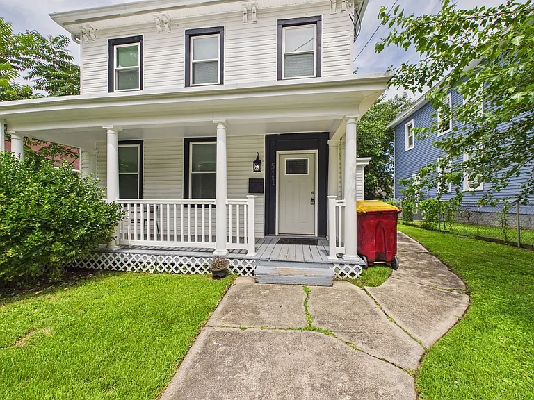 511 Harrison St — Photo 2