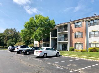 35 Mendrey Ct, Lawrence Township, NJ 08648