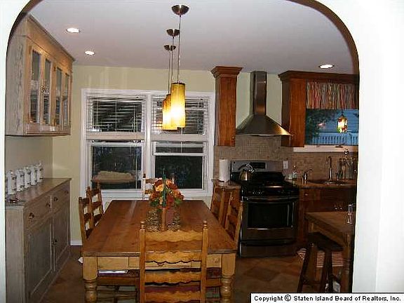5th image of 433 Prospect Ave