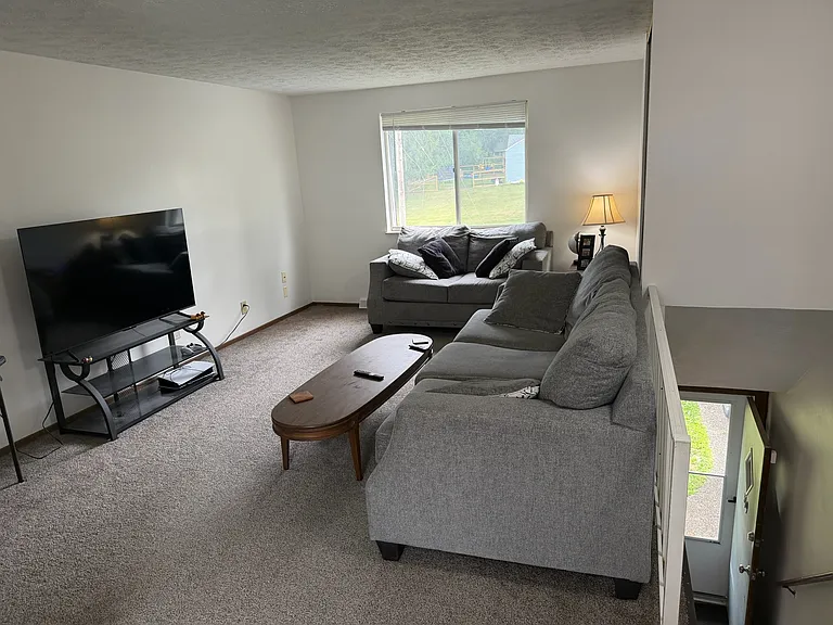 317-319 Stewart Ave NW — Photo 6