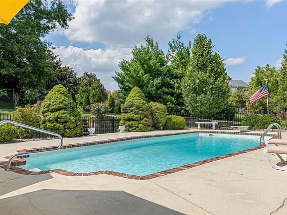 2nd image of 9 Grimsley Station Bluff Ct