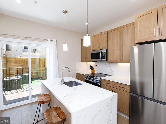 4th image of 336 Oakdale Pl NW