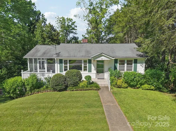 68 Mulberry Ct, Arden, NC 28704