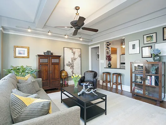 Sold by Sotheby's International Realty | media 9