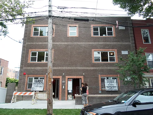 Rented by NY Space Finders Inc. | media 21