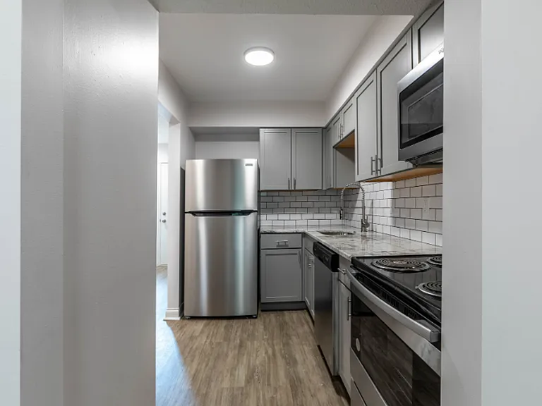 Rocky Creek Townhouse Apartments — Photo 2