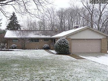 1st image of 2633 Woodview Dr
