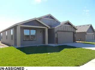 904 Cascade Ave, Moxee, WA 98936