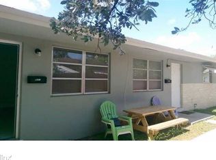 430 SW 9th Ter, Hallandale Beach, FL 33009