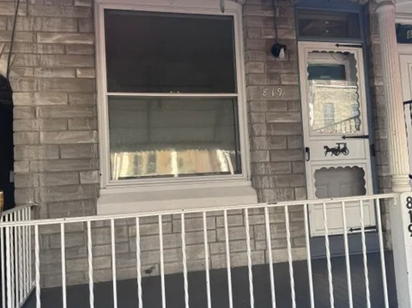 819 Pear St, Reading, PA 19601
