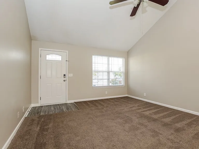 1283 Tiree Dr — Photo 4