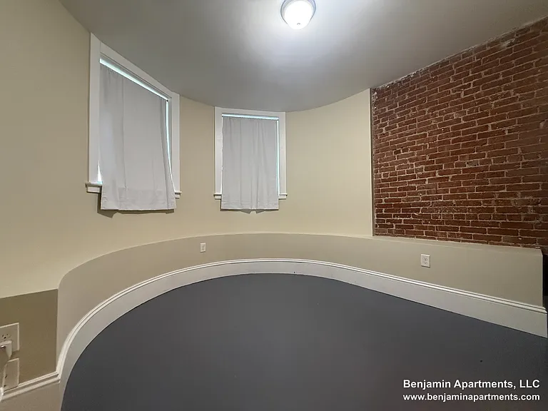 36 High St #2B — Photo 4