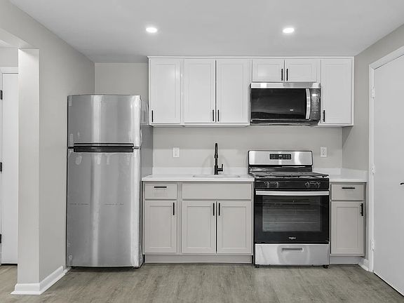 3rd image of 11 Bennett Dr #2