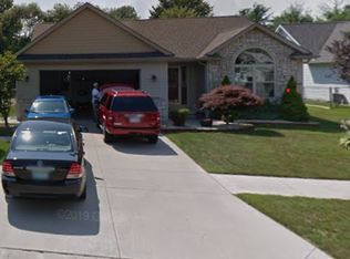 1990 Shamrock Ln, Marysville, MI