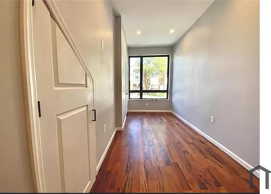 1224 Wallace St — Photo 6
