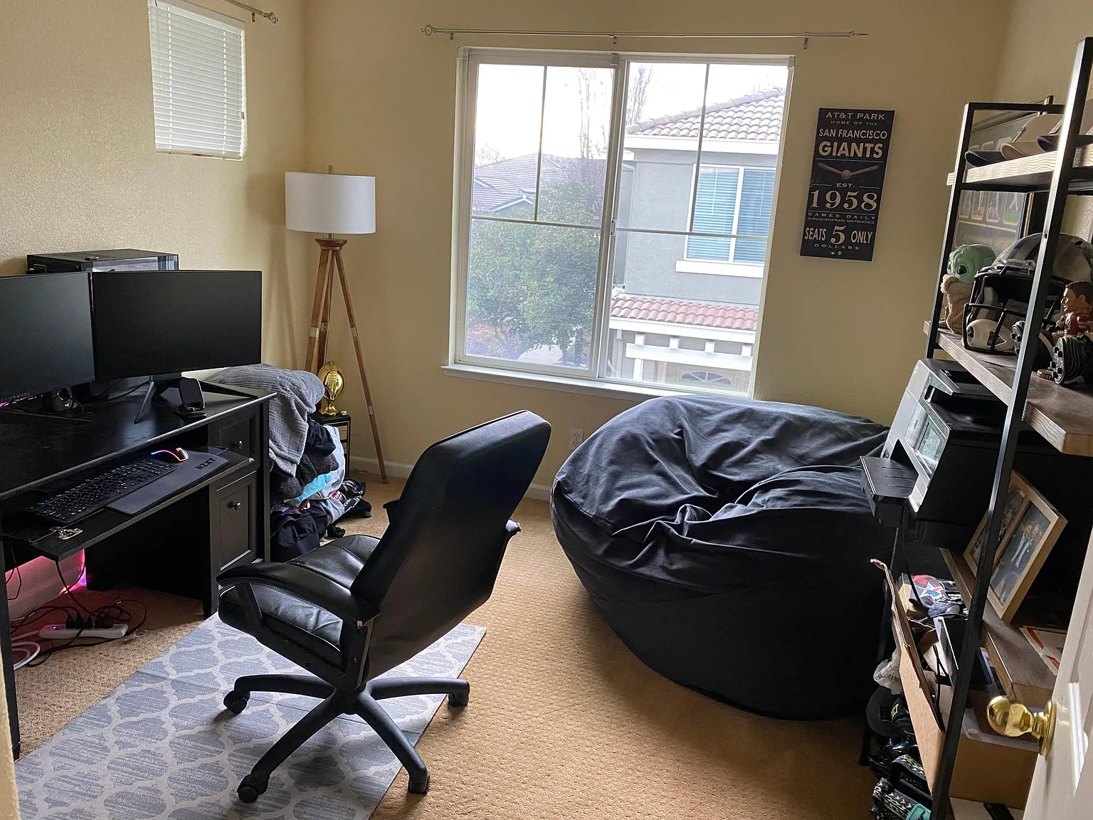 3 bed, 2.5 bath, 1401 sqft, $3,000 — Photo 3