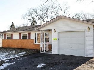 461 Diane Dr, Buffalo Grove, IL 60089