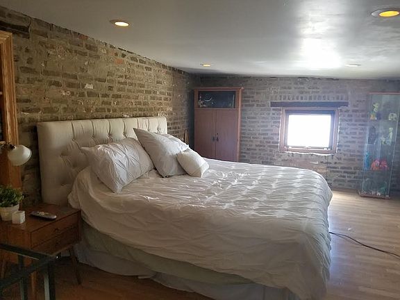 2nd image of 837 W Grand Ave APT 3
