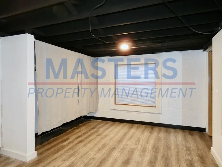 926 Searles Rd — Photo 15