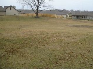 5851 E Thompson Rd, Columbia, MO 65202