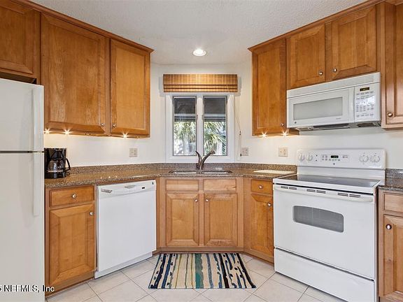 4th image of 2317 &2319 BOXWOOD Lane