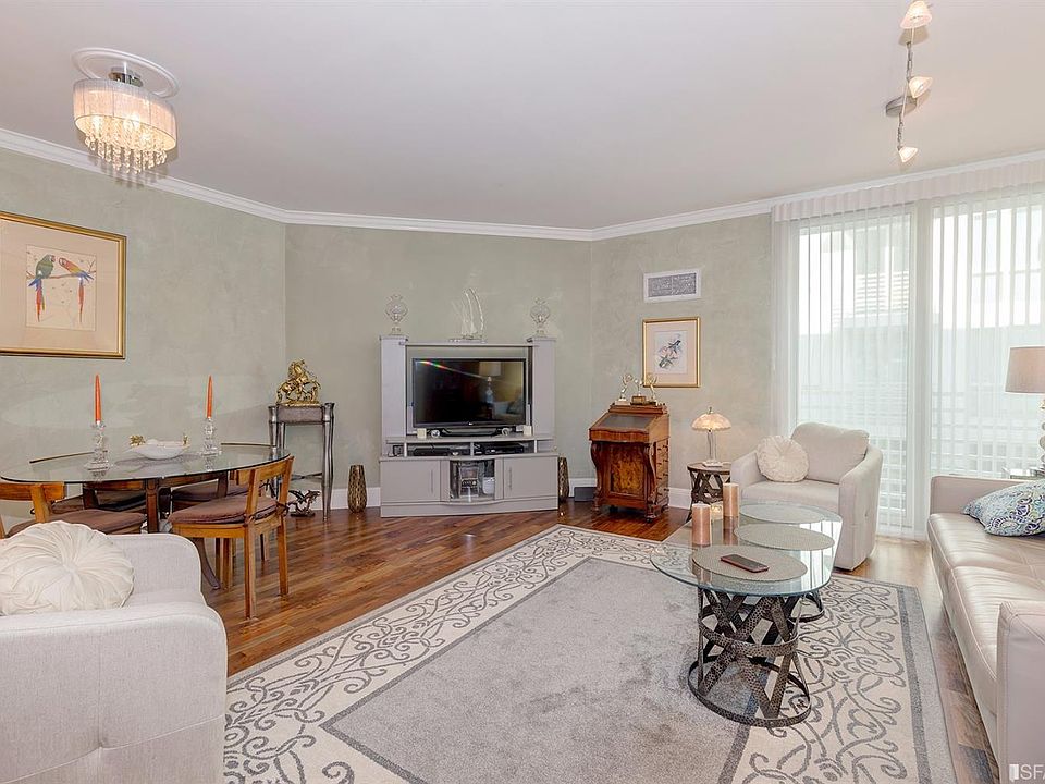 1st image of 555 4th St Unit 618