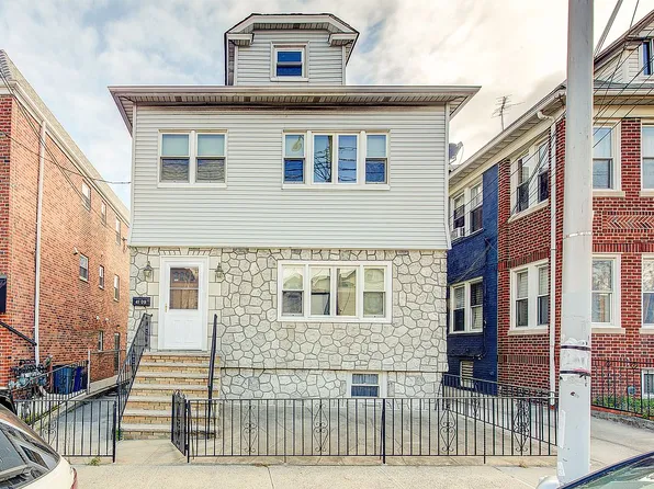 4109 21st Ave, Astoria, NY 11105