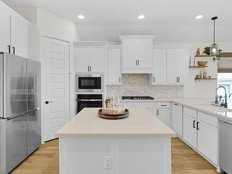 378 Carpenter Hill Dr — Photo 12