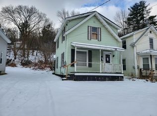 90 Railroad St, Barre, VT 05641