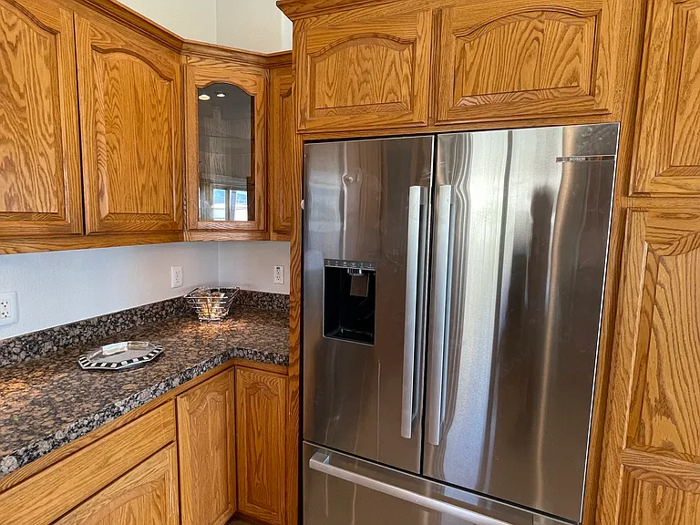 12055 Highland Ave — Photo 15