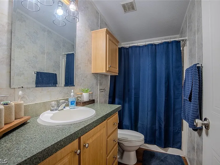 1205 Inverness Ave — Photo 17