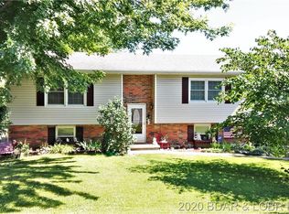 701 W Bourbon St, Eldon, MO 65026