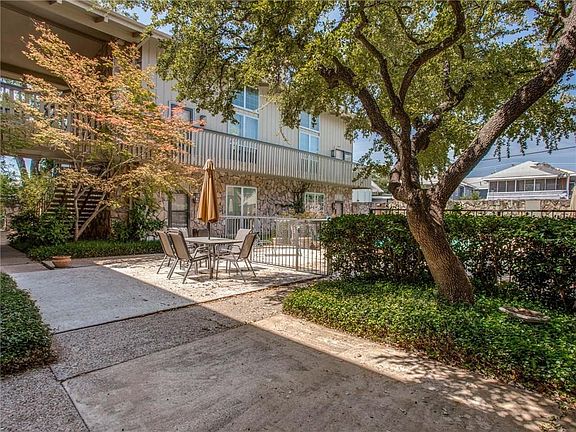 3rd image of 2933 Shelby Ave #2933