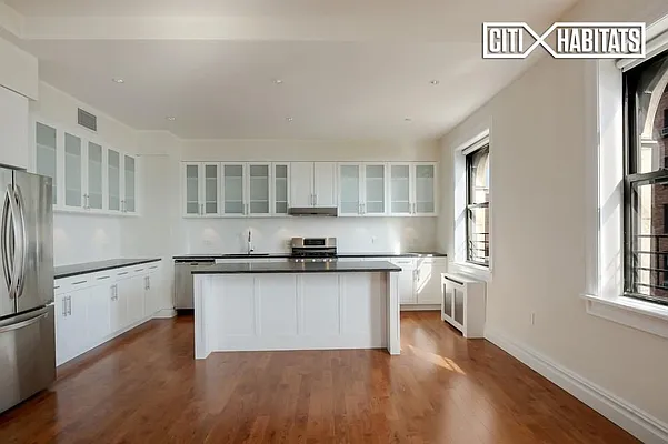 Rented by Citi Habitats | media 25